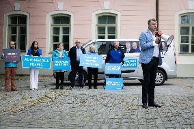 Protest against the vehicle tax