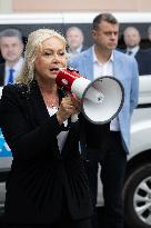 Protest against the vehicle tax