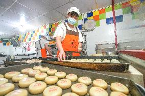 Mooncakes Manufacturing in Huzhou
