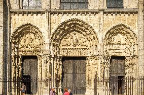 Illustration - Chartres