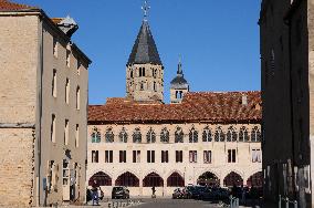 Illustration - Cluny