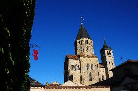 Illustration - Cluny