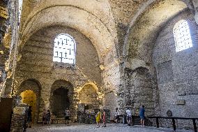 Illustration - Cluny