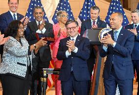 Speaker Johnson Presents Congressional Gold Medal honoring “Harlem Hellfighters of WW1
