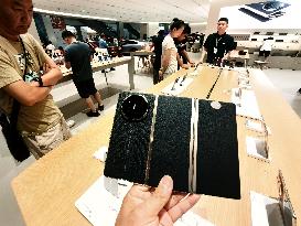 Huawei Mate XTs Smartphone