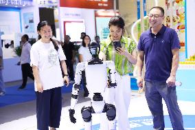 WORLD INTELLIGENCE EXPO 2025 in Chongqing