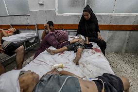 Israeli Aircraft Struck A Tent Killing Two Children - Gaza