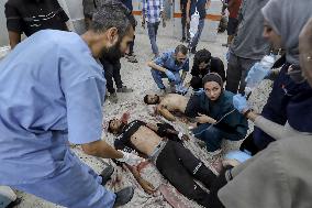 Israeli Aircraft Struck A Tent Killing Two Children - Gaza