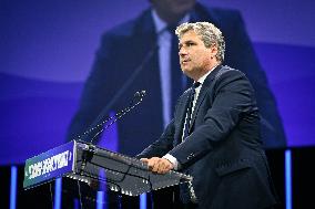 Les Republicains meeting near Paris FA