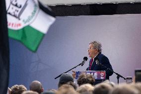 Jean-Luc Melenchon Speaks At Annual Flea Market - Lille