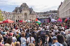 Jean-Luc Melenchon Speaks At Annual Flea Market - Lille