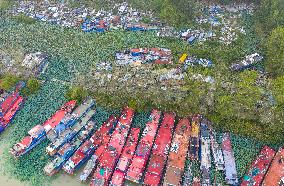 Prohibition and Withdrawal of Fishing in The Waters of Hongze Lake