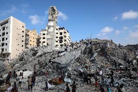 Destroyed Tower Following An Israeli Airstrike - Gaza City