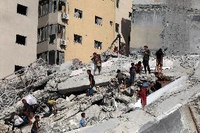 Destroyed Tower Following An Israeli Airstrike - Gaza City