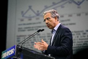 Les Republicains meeting in Paris FA