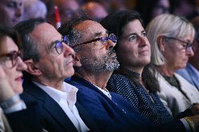 Les Republicains meeting in Paris FA
