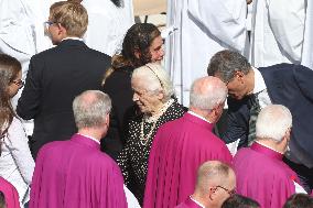 Pope Leo XIV Leads Canonization Of Pier Giorgio Frassati And Carlo Acutis - Vatican City