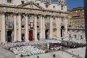 Pope Leo XIV Leads Canonization Of Pier Giorgio Frassati And Carlo Acutis - Vatican City