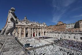 Pope Leo XIV Leads Canonization Of Pier Giorgio Frassati And Carlo Acutis - Vatican City