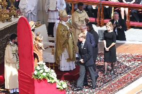 Pope Leo XIV Leads Canonization Of Pier Giorgio Frassati And Carlo Acutis - Vatican City
