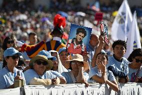 Pope Leo XIV Leads Canonization Of Pier Giorgio Frassati And Carlo Acutis - Vatican City