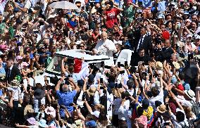 Pope Leo XIV Leads Canonization Of Pier Giorgio Frassati And Carlo Acutis - Vatican City