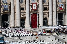 Pope Leo XIV Leads Canonization Of Pier Giorgio Frassati And Carlo Acutis - Vatican City