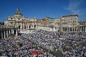Pope Leo XIV Leads Canonization Of Pier Giorgio Frassati And Carlo Acutis - Vatican City
