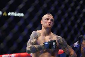 UFC Paris - Bolaji Oki v Mason Jones