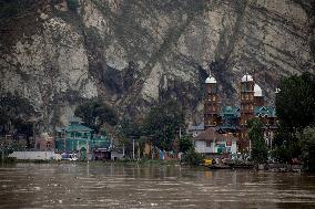 Kashmir Floods Homes - Pampur