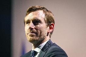 Les Republicains meeting in Paris FA