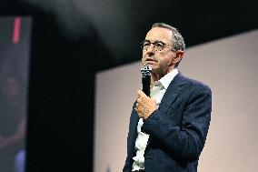 Les Republicains meeting in Paris FA