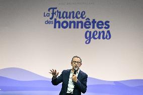 Les Republicains meeting in Paris FA