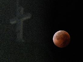 Total lunar eclipse