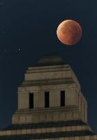 Total lunar eclipse