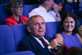 Les Republicains meeting in Le Port Marly