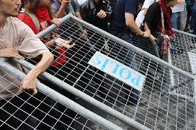 Turkey's Main Opposition Party Headquarters Under Police Blockade - Turkey