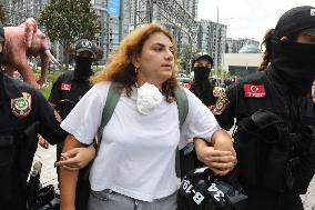 Turkey's Main Opposition Party Headquarters Under Police Blockade - Turkey