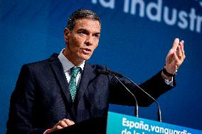 Pedro Sanchez Closes The Event 'Spain, Vanguard Of The Green Industry' - Madrid