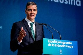 Pedro Sanchez Closes The Event 'Spain, Vanguard Of The Green Industry' - Madrid