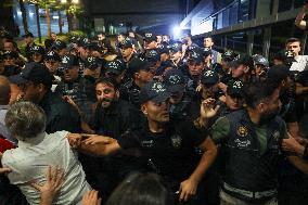 The Main Opposition Party Of Turkey Fights For Its Political Survival - Istanbul