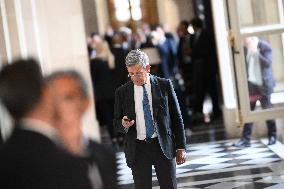 French Government Collapses as MPs Vote to Oust PM - Paris