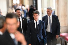 French Government Collapses as MPs Vote to Oust PM - Paris