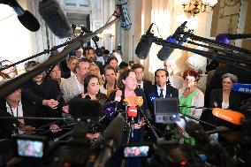 French Government Collapses as MPs Vote to Oust PM - Paris