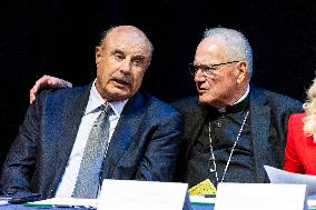 President Trump speaks at the religious liberty commission at DC?s Museum of the Bible