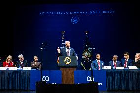 President Trump speaks at the religious liberty commission at DC?s Museum of the Bible
