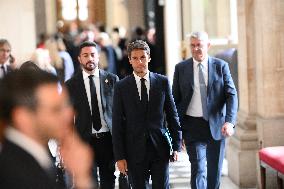 French Government Collapses as MPs Vote to Oust PM - Paris