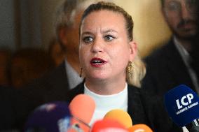 French Government Collapses as MPs Vote to Oust PM - Paris