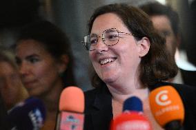 French Government Collapses as MPs Vote to Oust PM - Paris