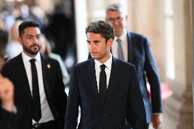 French Government Collapses as MPs Vote to Oust PM - Paris